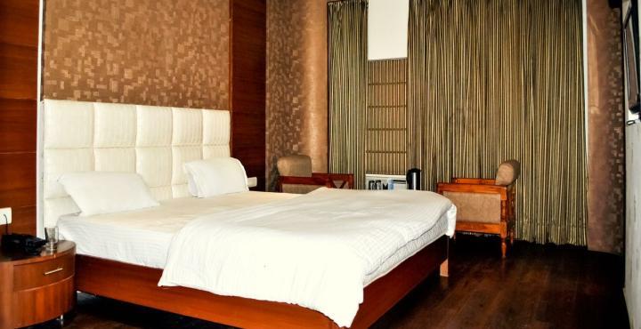 Landmark 2* Chandigarh