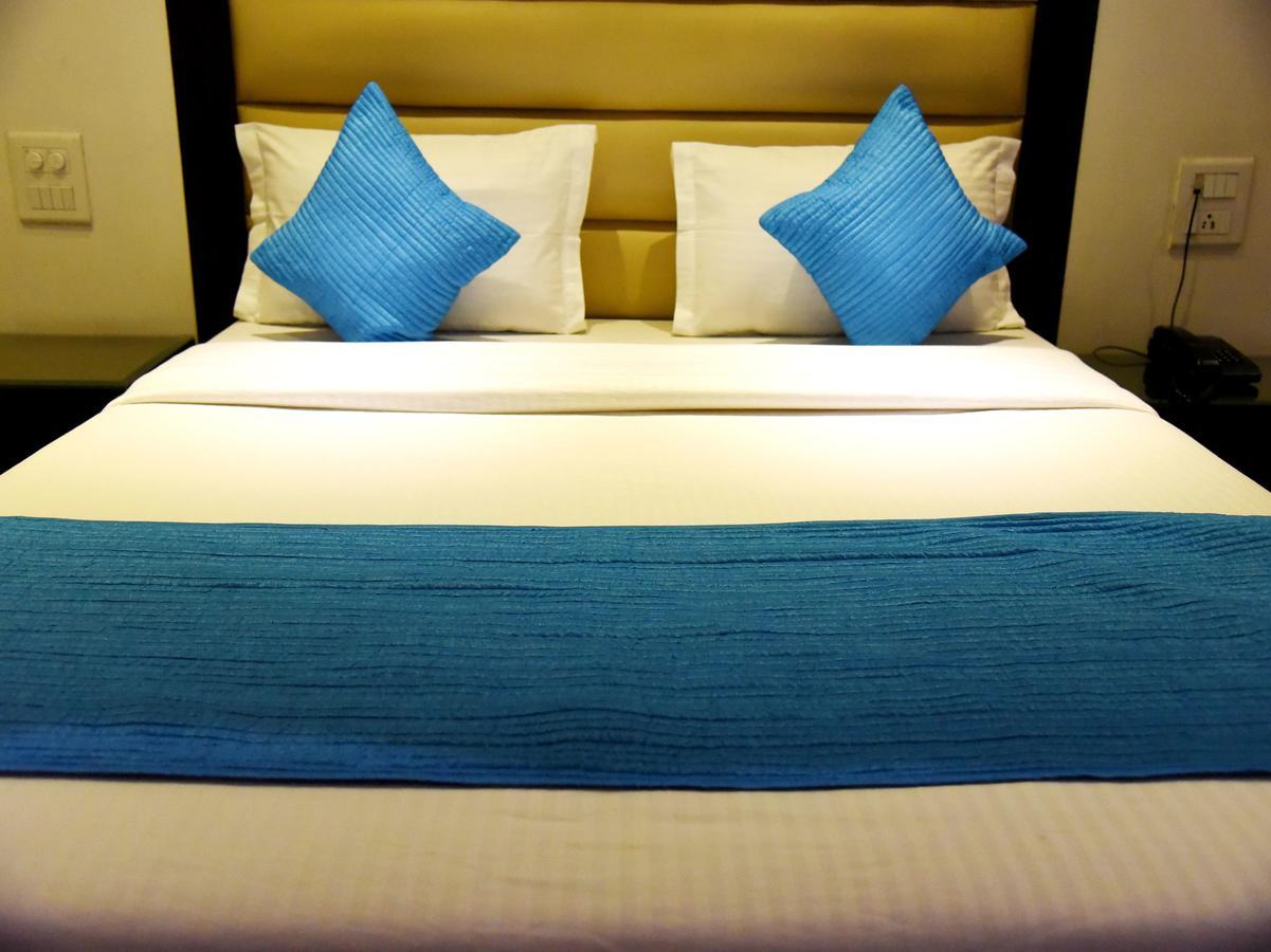 Landmark Hotel 2*